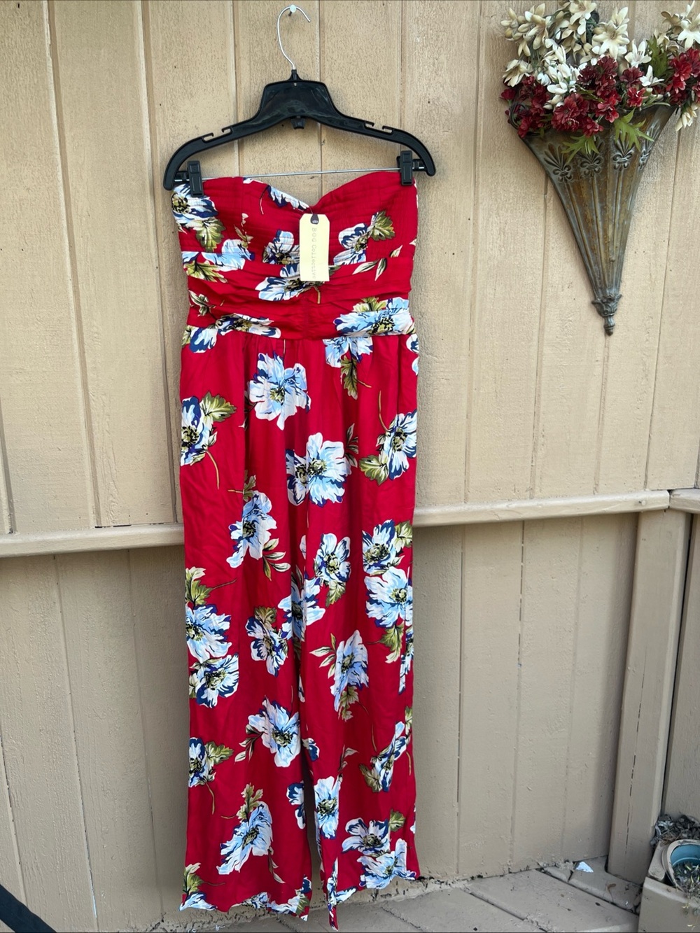 NWT  B.O.G. Collective Women’s Red Floral Strapless Jumpsuit - Size L COTTON - Picture 3 of 16